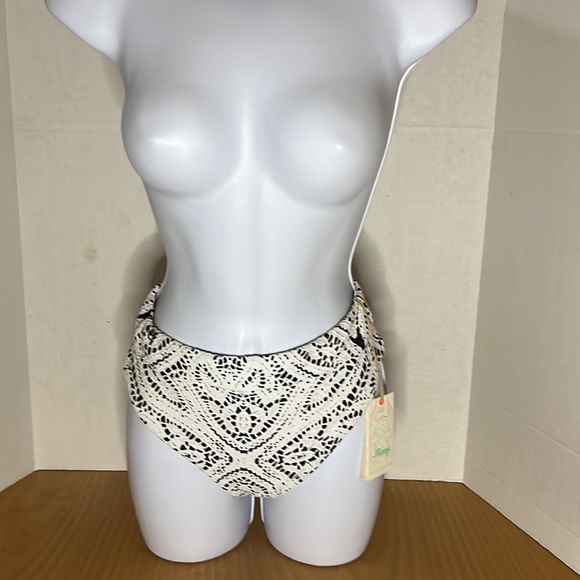 NWT Maaji Suzy Q Snazzy Lace High Rise Cheeky Cut Reversible Bikini Bottoms - Picture 8 of 11